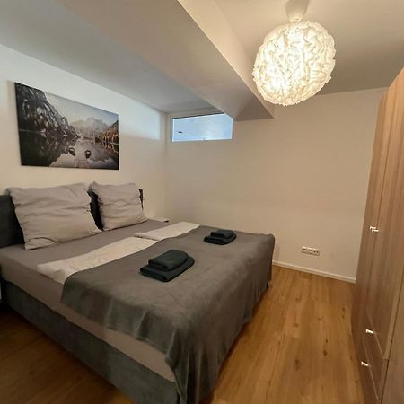Traumhafte Business & Relax Wohnung Direkt Im Stadtkern Oettingens By Elation Homes Oettingen in Bayern Ngoại thất bức ảnh