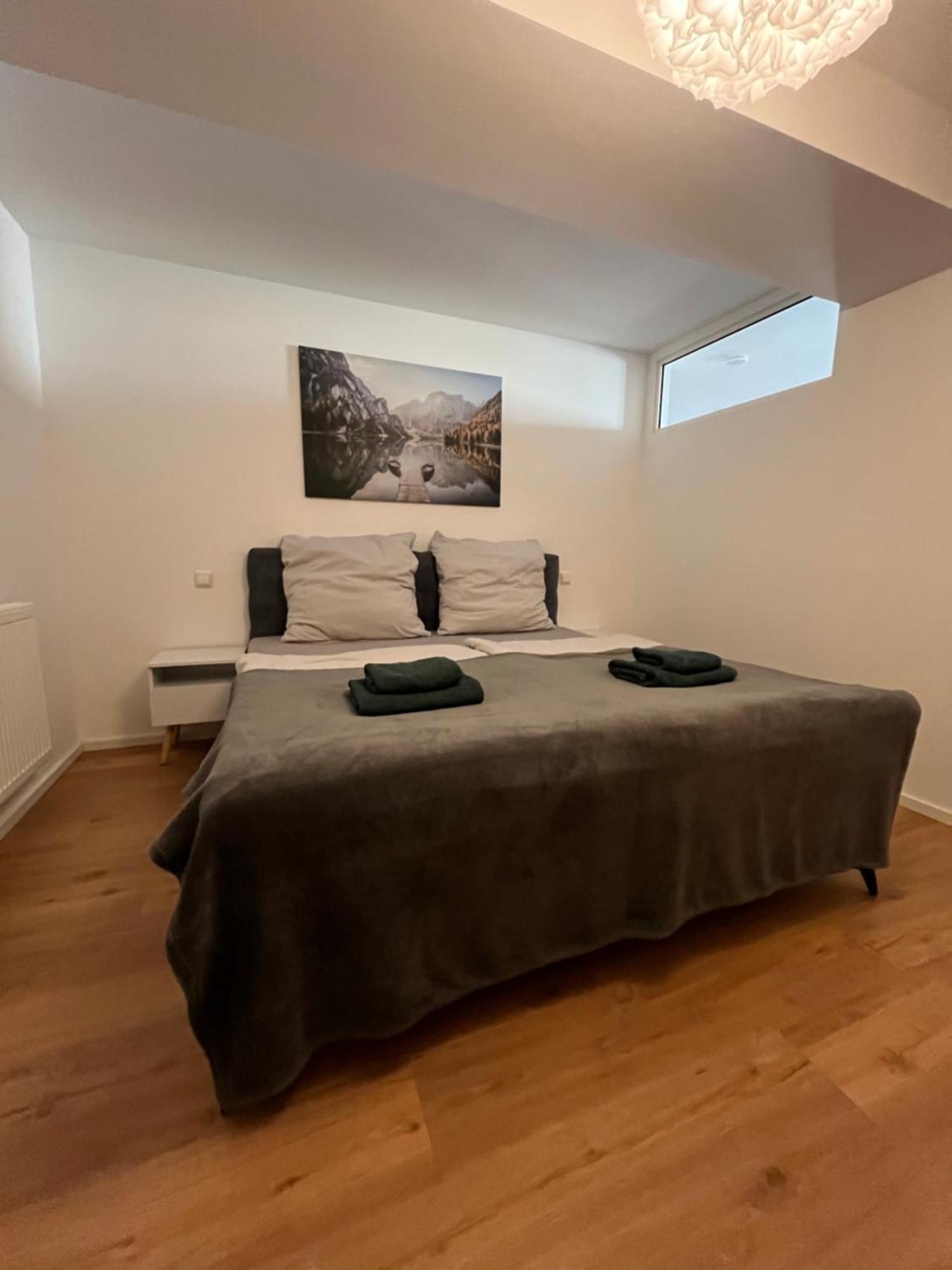 Traumhafte Business & Relax Wohnung Direkt Im Stadtkern Oettingens By Elation Homes Oettingen in Bayern Ngoại thất bức ảnh